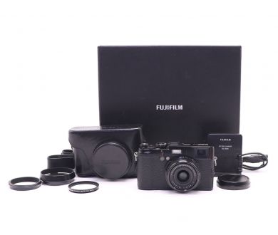 Fujifilm X100 Black Limited Edition box