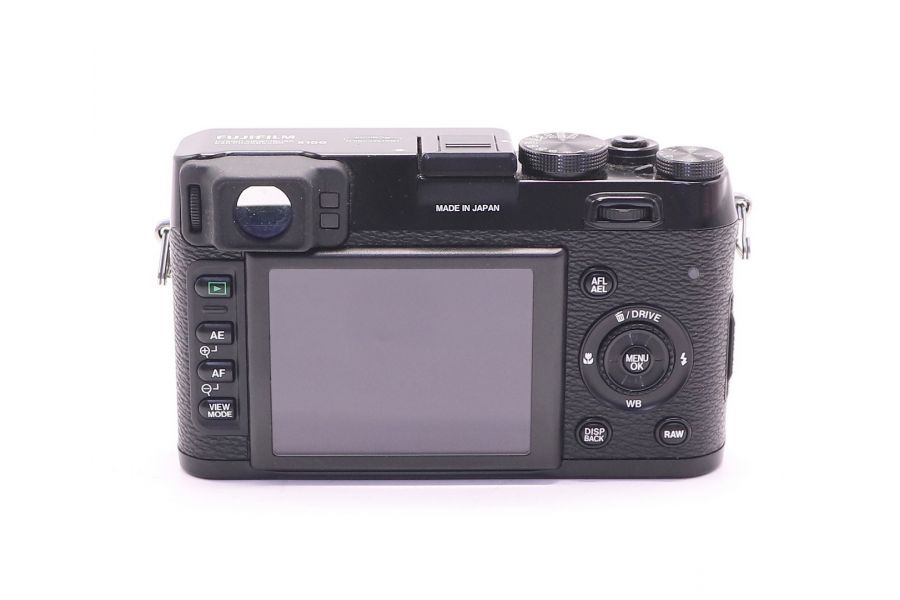 Fujifilm X100 Black Limited Edition box