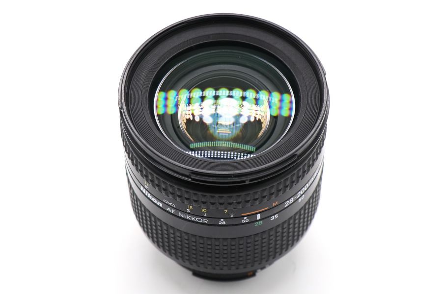 Nikon 28-200mm f/3.5-5.6D AF Nikkor