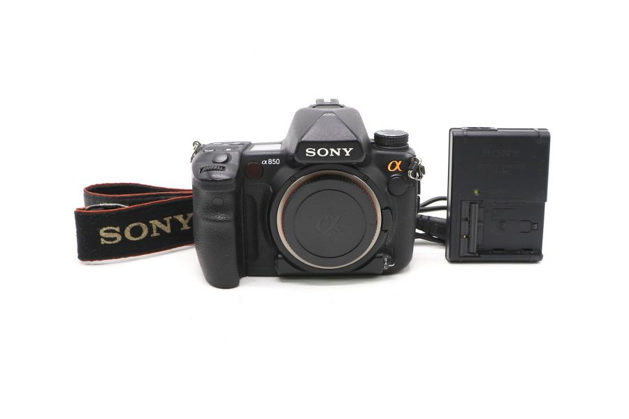 Sony A850 body (пробег 10935 кадров)