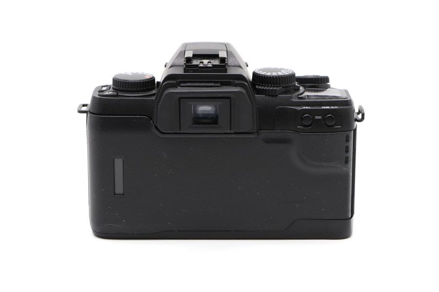 Sigma SA-7 + Sigma 28-70mm f/2.8-4