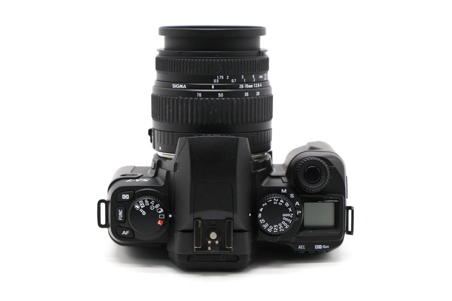 Sigma SA-7 + Sigma 28-70mm f/2.8-4