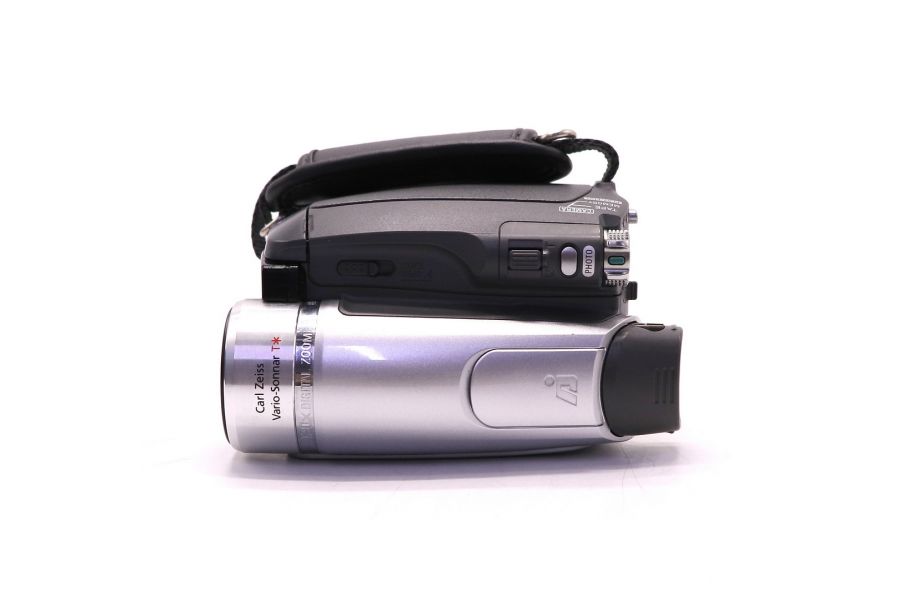 Видеокамера Sony DCR-HC96E компактная цифровая