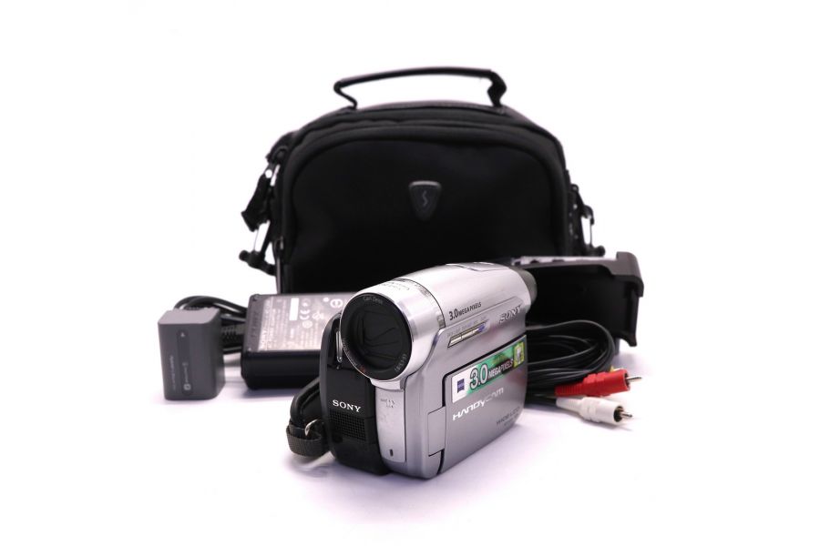 Видеокамера Sony DCR-HC96E компактная цифровая