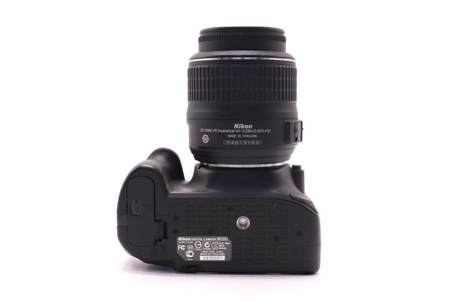 Фотокамера Nikon D5200 kit (пробег 7200 кадров)