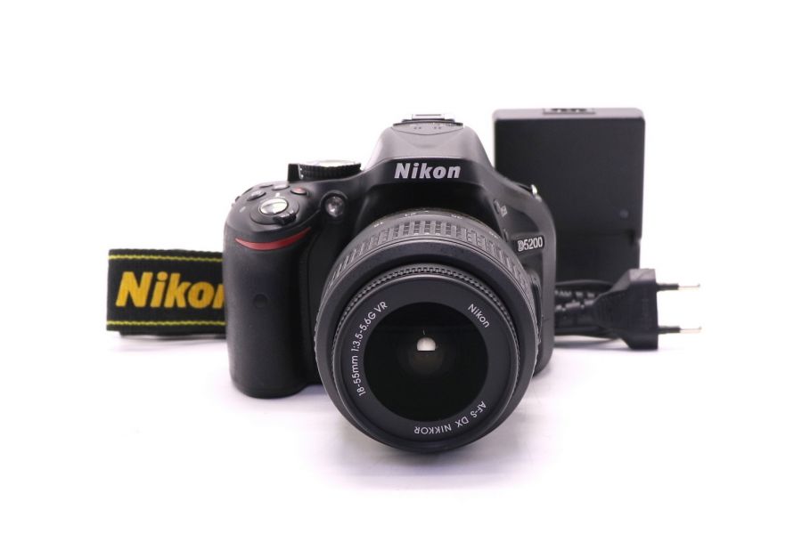 Фотокамера Nikon D5200 kit (пробег 7200 кадров)