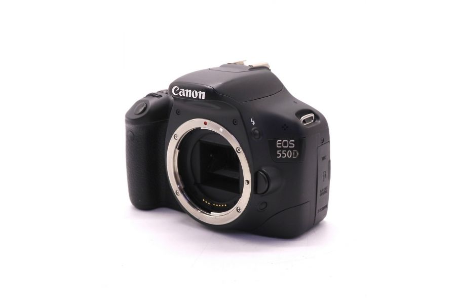 Фотокамера Canon EOS 550D body (пробег 2075 кадров)