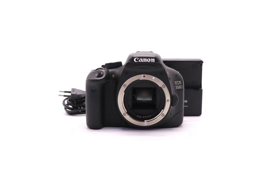 Фотокамера Canon EOS 550D body (пробег 2075 кадров)