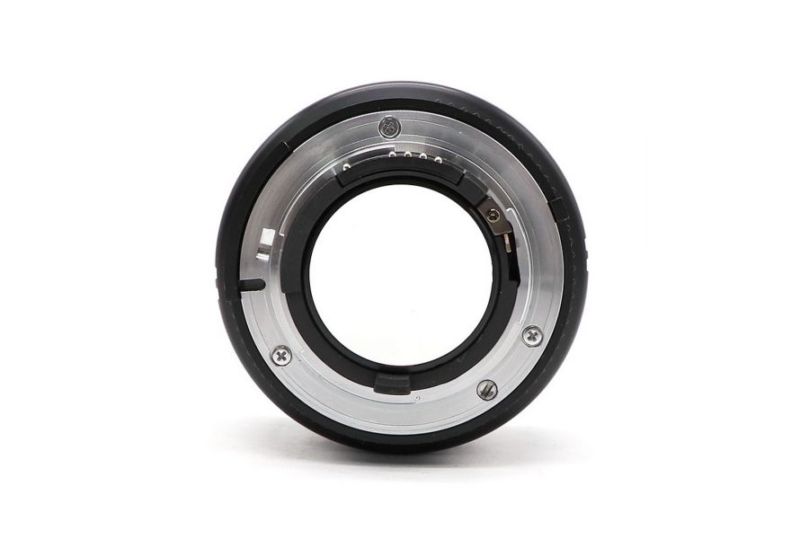 Nikon 85mm f/1.8D AF Nikkor светосильный объектив