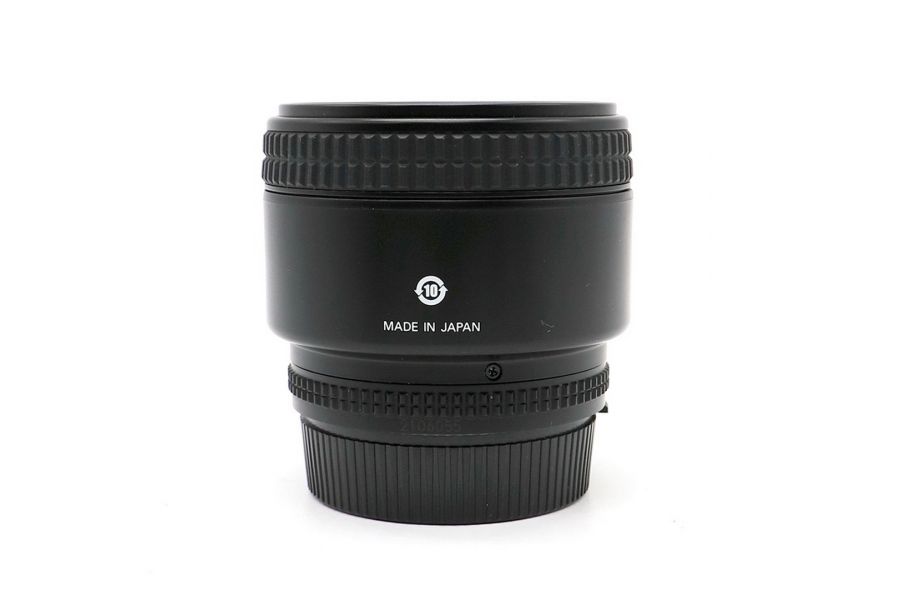 Nikon 85mm f/1.8D AF Nikkor светосильный объектив