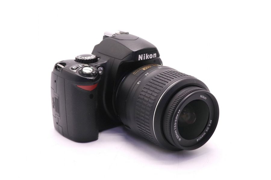 Nikon D40 kit (пробег 11500 кадров)