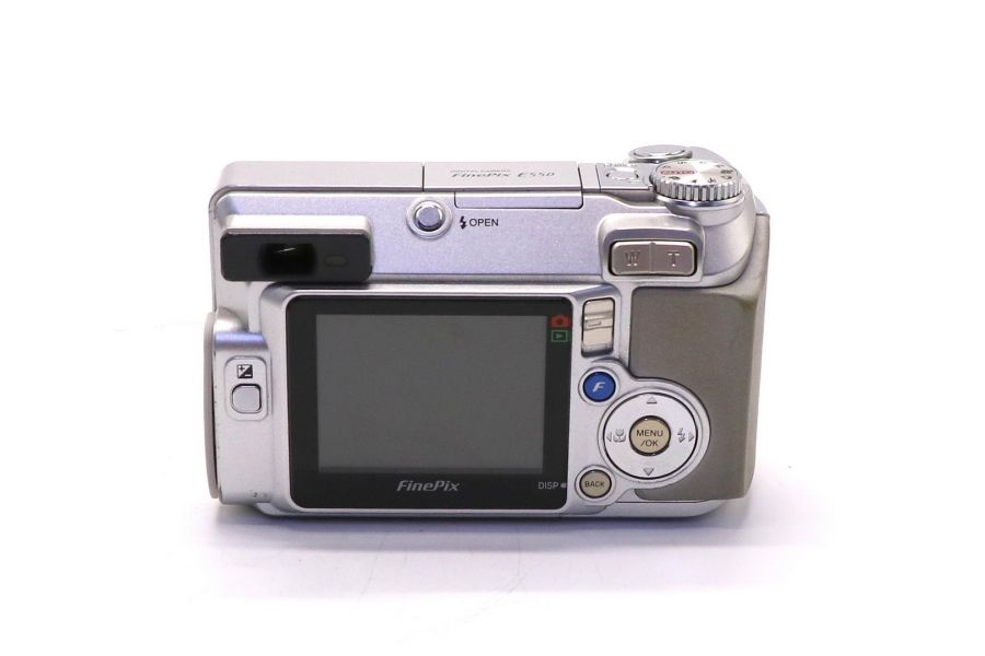 Fujifilm FinePix E550 в упаковке