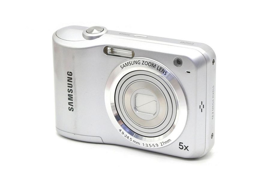 Samsung ES28 в упаковке