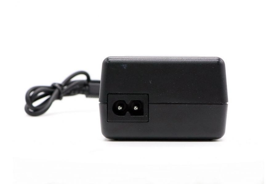 Зарядное устройство Nikon MH-16