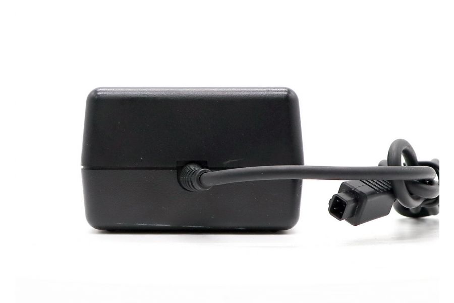 Зарядное устройство Nikon MH-16