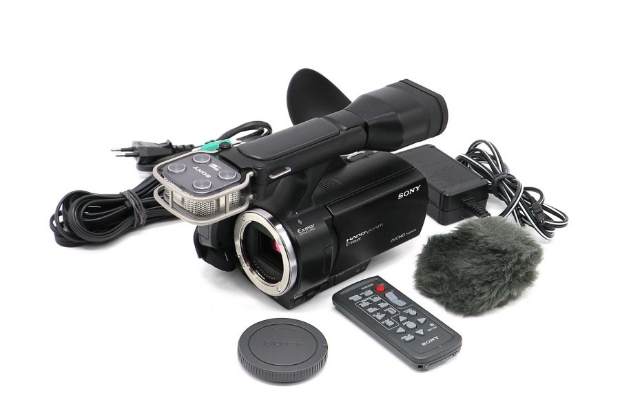 Видеокамера Sony NEX-VG20E в упаковке
