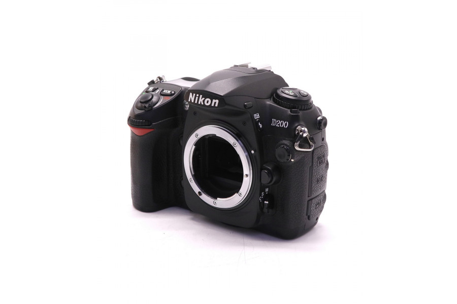 Nikon D200 body в упаковке (пробег 9330 кадров)
