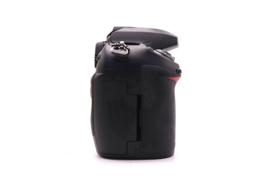 Nikon D200 body в упаковке (пробег 9330 кадров)