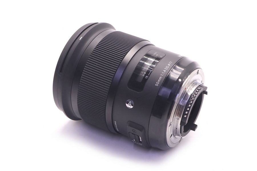 Sigma 50mm f/1.4 DG HSM Art Nikon F