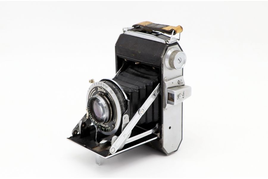 Welta Weltax + Steinheil Munchen Cassar 2,9/7.5cm (Germany, 1940)