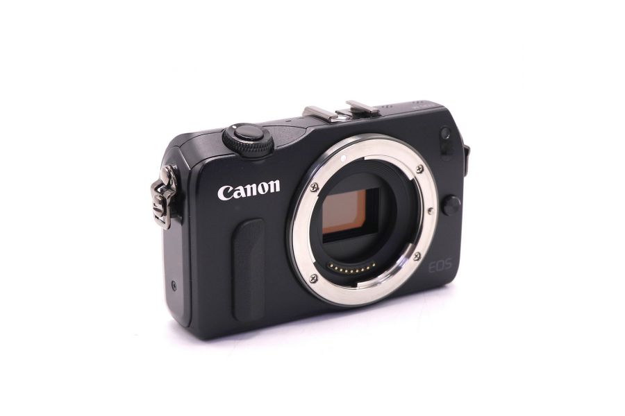 Canon EOS M body (пробег 21140 кадров)
