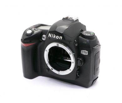 Nikon D70 body (пробег 22420 кадров)