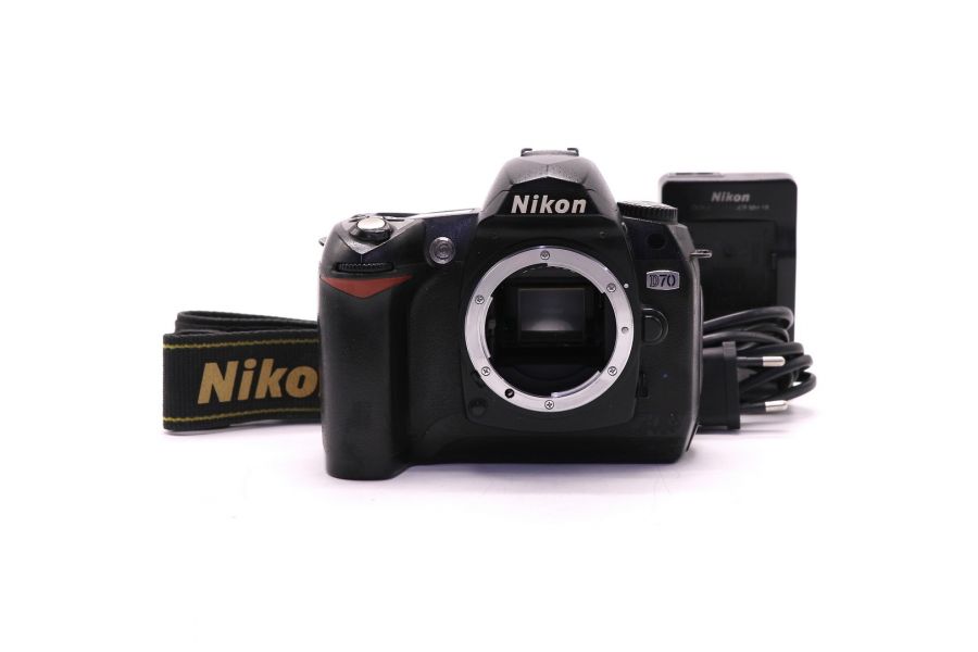 Nikon D70 body (пробег 18250 кадров)