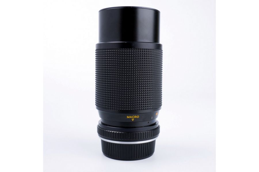 Yashica MC Zoom 75-200mm f/4.5 Macro (Japan)
