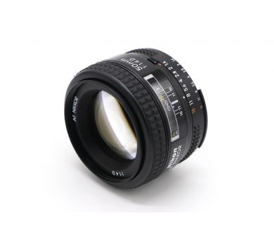Nikon 50mm f/1.4D AF Nikkor отличный