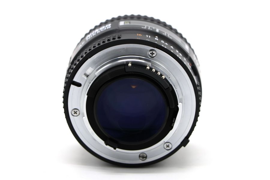 Nikon 50mm f/1.4D AF Nikkor отличный