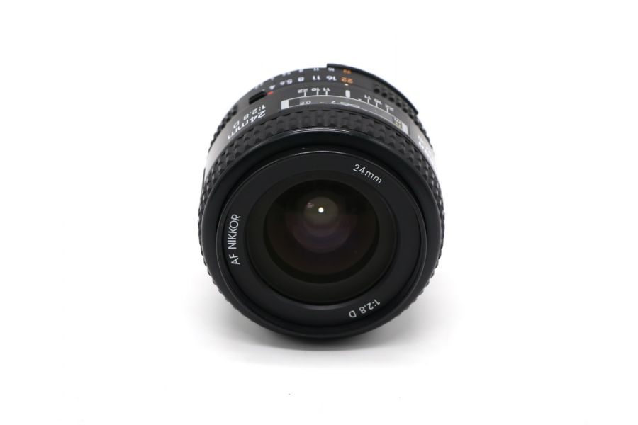 Nikon 24mm f/2.8D AF Nikkor в упаковке