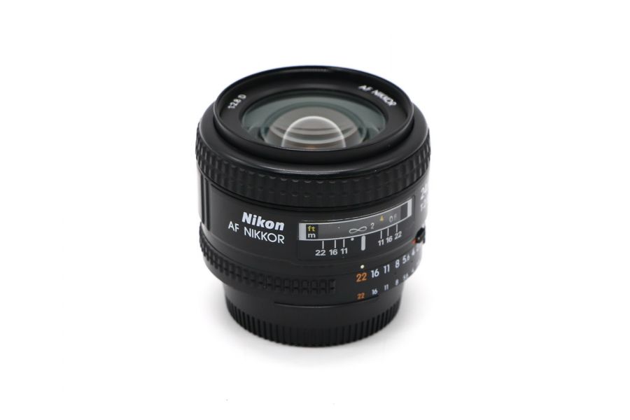 Nikon 24mm f/2.8D AF Nikkor в упаковке