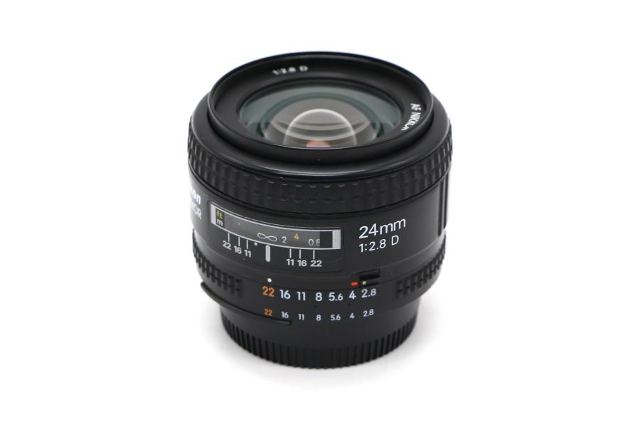 Nikon 24mm f/2.8D AF Nikkor в упаковке