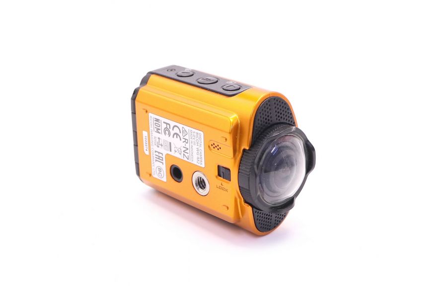 Экшен-камера Ricoh WG-M2 в упаковке