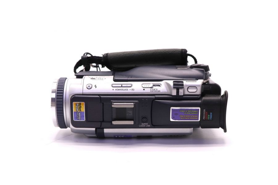 Видеокамера Sony DCR-TRV30 в упаковке