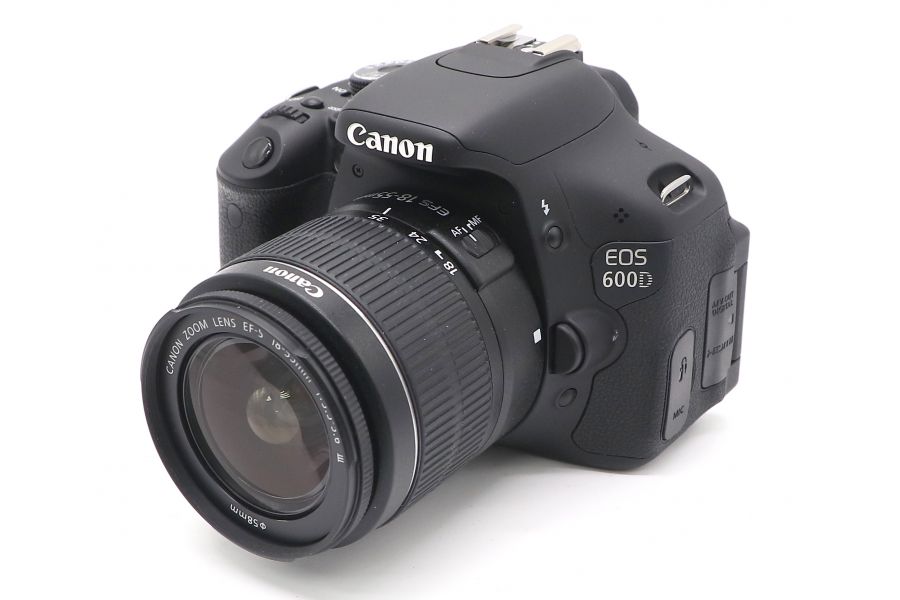 Canon EOS 600D kit в упаковке (пробег 600 кадров)