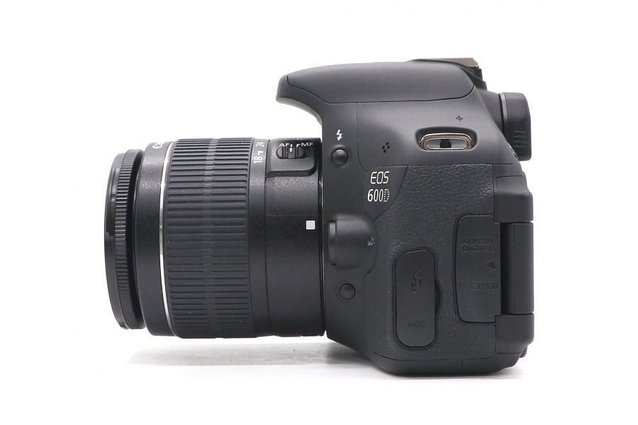 Canon EOS 600D kit в упаковке (пробег 600 кадров)