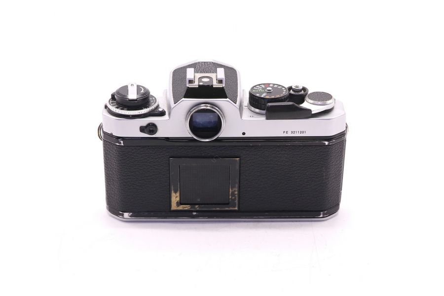 Фотокамера зеркальная Nikon FE body (Japan, 1983)