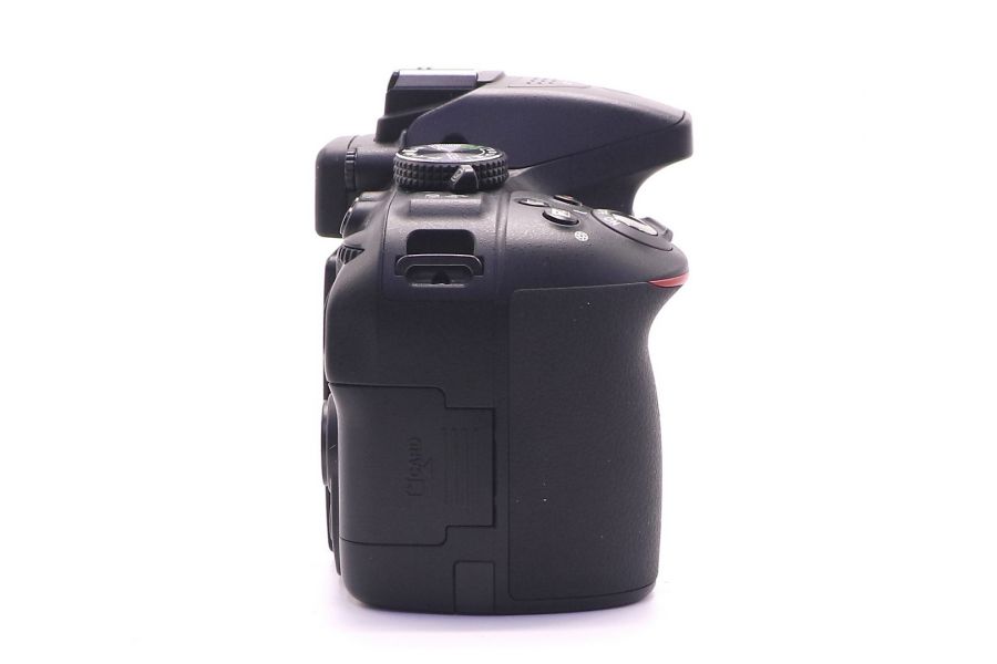 Nikon D5300 body (пробег 1215 кадров)