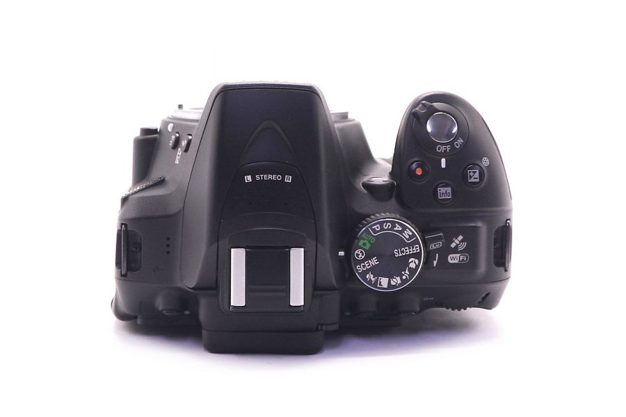 Nikon D5300 body (пробег 1215 кадров)