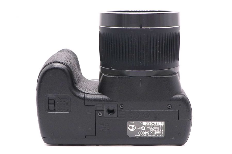 Fujifilm FinePix S4000 б.