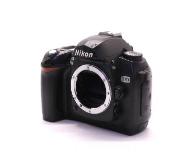 Nikon D70 body (пробег 41410 кадров)