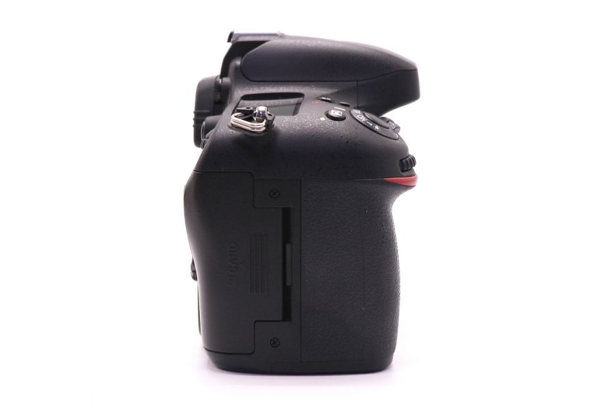 Nikon D600 body в упаковке (пробег 9100 кадров)