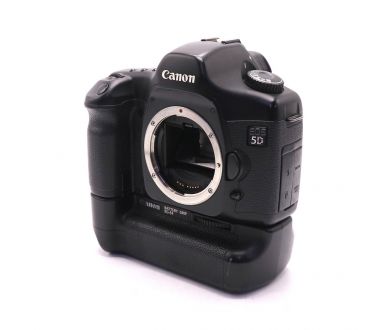 Купить Canon EOS 5D body + батарейная ручка Canon BG-E4 Canon EOS 5D body + батарейная ручка Canon BG-E4