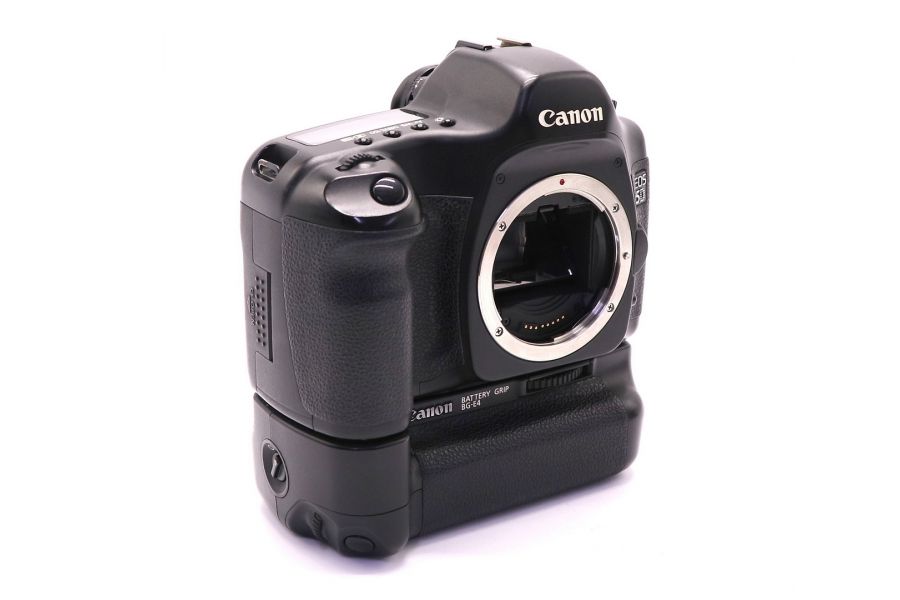 Canon EOS 5D body + батарейная ручка Canon BG-E4