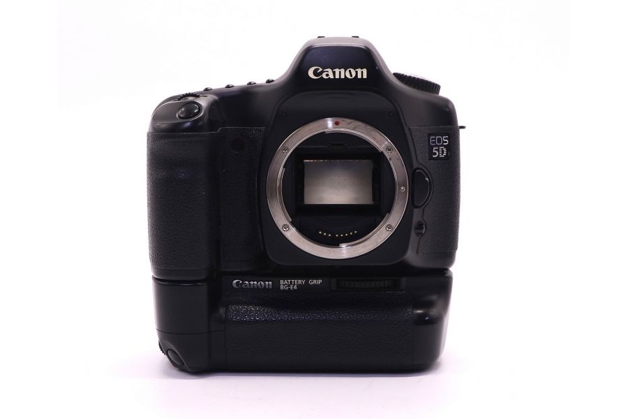 Canon EOS 5D body + батарейная ручка Canon BG-E4