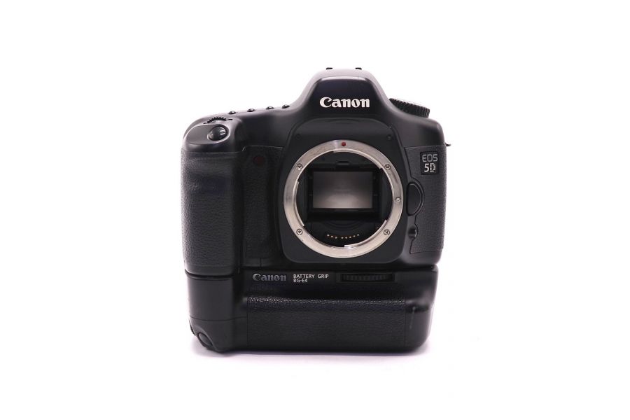 Canon EOS 5D body + батарейная ручка Canon BG-E4