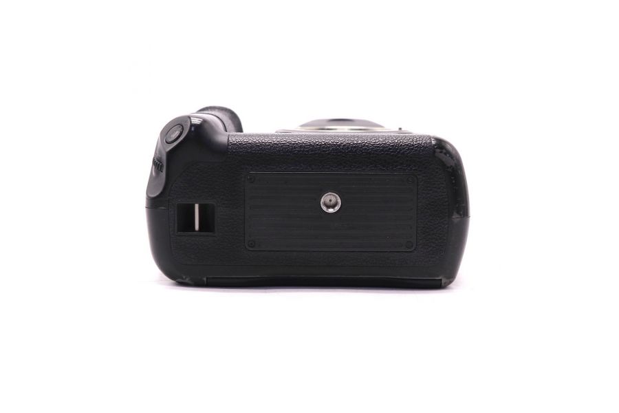 Canon EOS 5D body + батарейная ручка Canon BG-E4