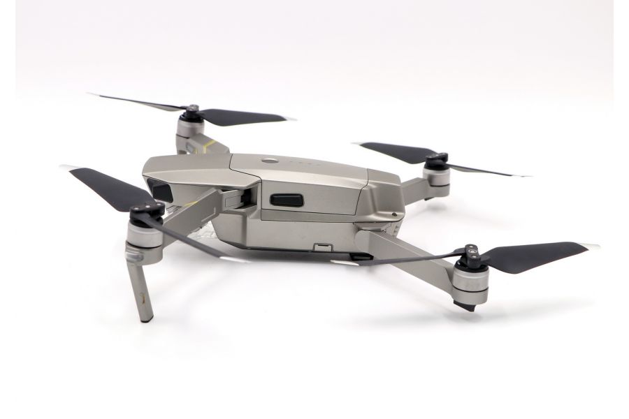Квадрокоптер DJI Mavic Pro Platinum в упаковке