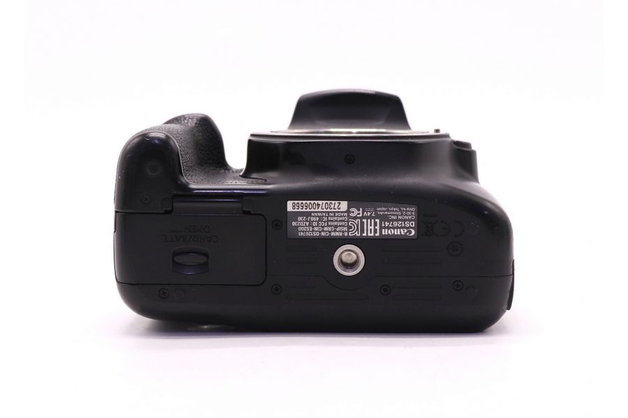 Canon EOS 2000D body (пробег 352700 кадров)